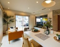 オリジナルブランドのアイテムやアイデアに触れ、これからの暮らしをリアルにイメージしてみよう!