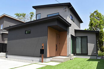 【2000万円台・32坪・2階建て・間取り図有り】北欧ナチュラル×回遊動線/一直線につながる水回り
