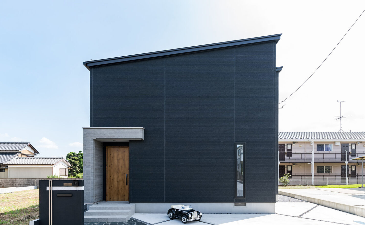 【野田市/1000万円台/30坪台/間取り図/吹抜け/テラス】開放感がホテルライクな暮らしを演出する家