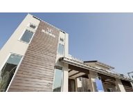 まずは「見学予約」ボタンから予約フォームへ