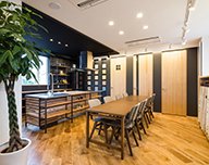 【見どころ(1)ショールーム】多彩なサンプルが揃う。見て触って実感しよう!