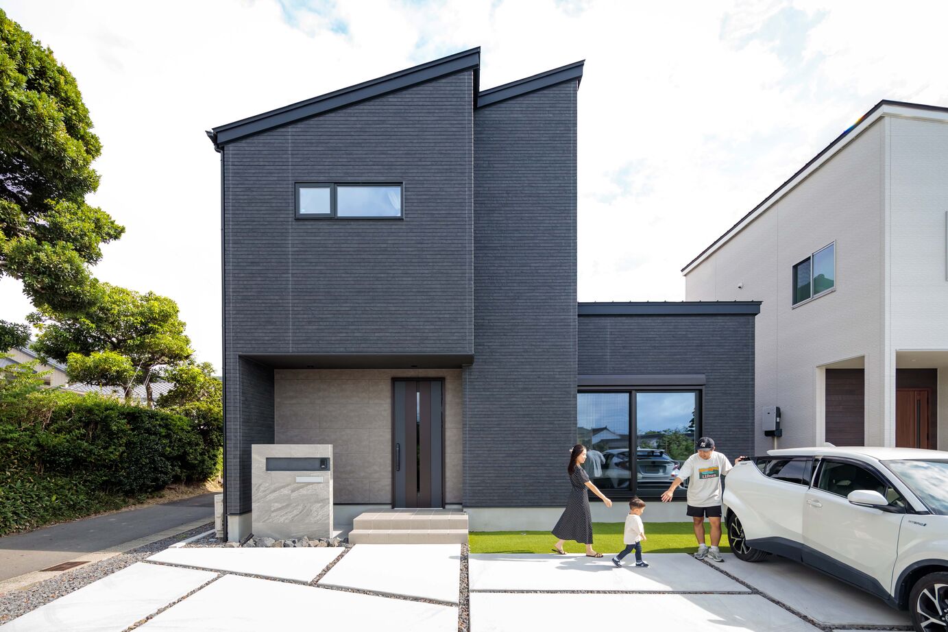 【2000万円台|高浜市|30坪台|ホテルライク】照明の陰影を楽しむホテルライクな家